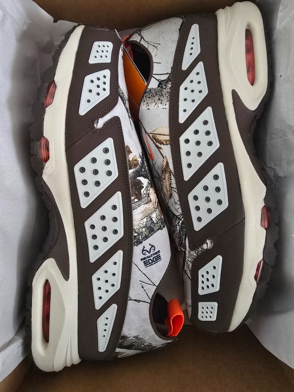 Nike Air Max SNDR Baroque Brown Hyper Crimson