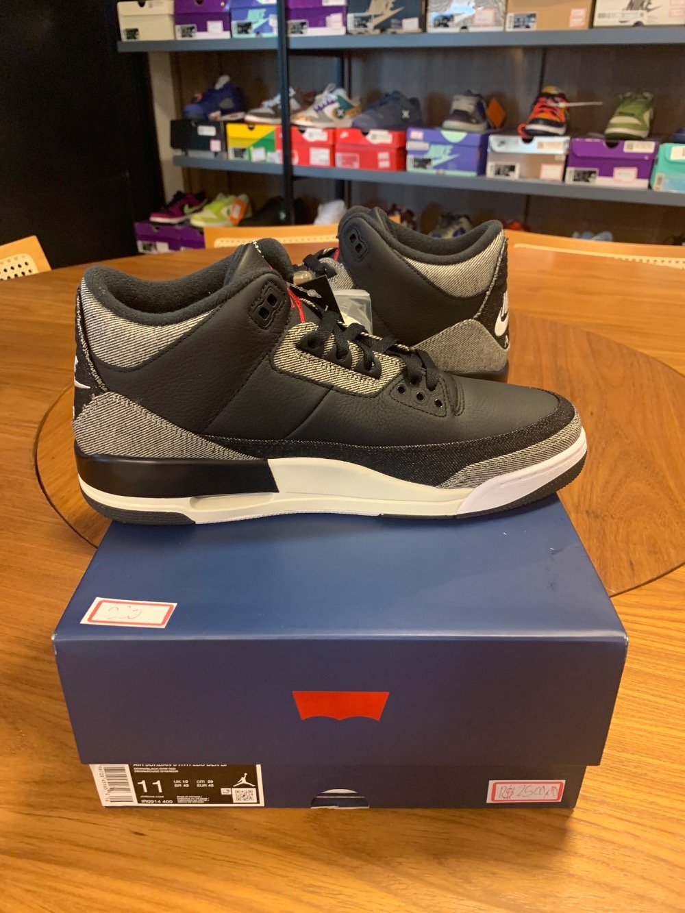 Levi's x Air Jordan 3 Black White — 43, Novo