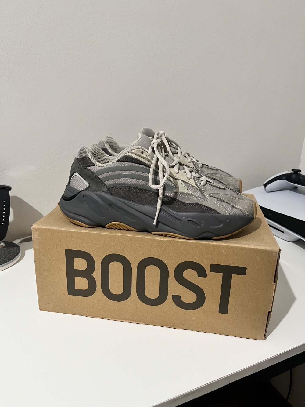 Yeezy 700 V2 Tephra