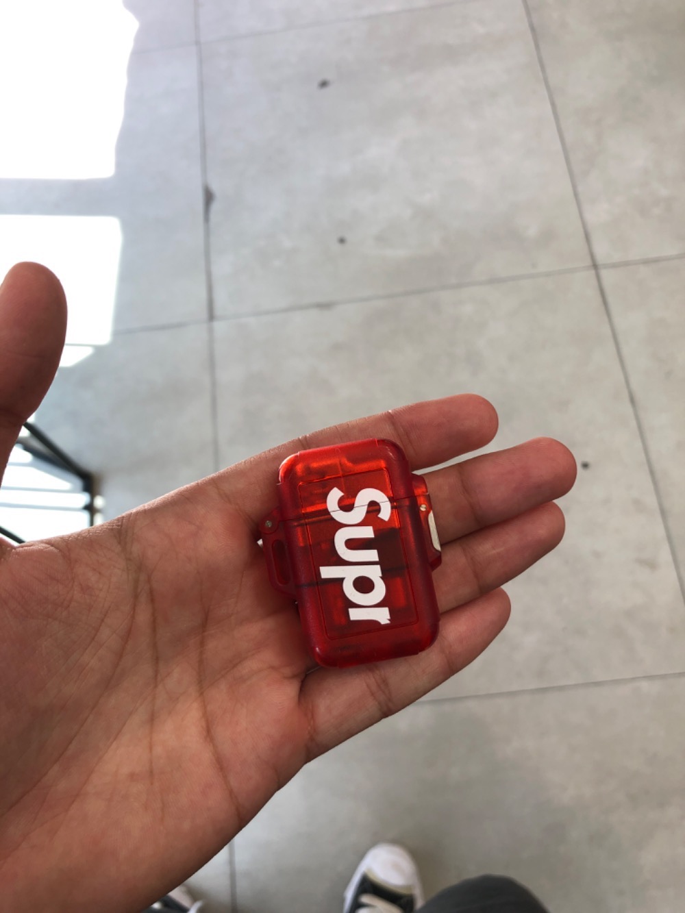 Isqueiro Supreme Windmill Zag Red SS26-W1 — Único, Novo