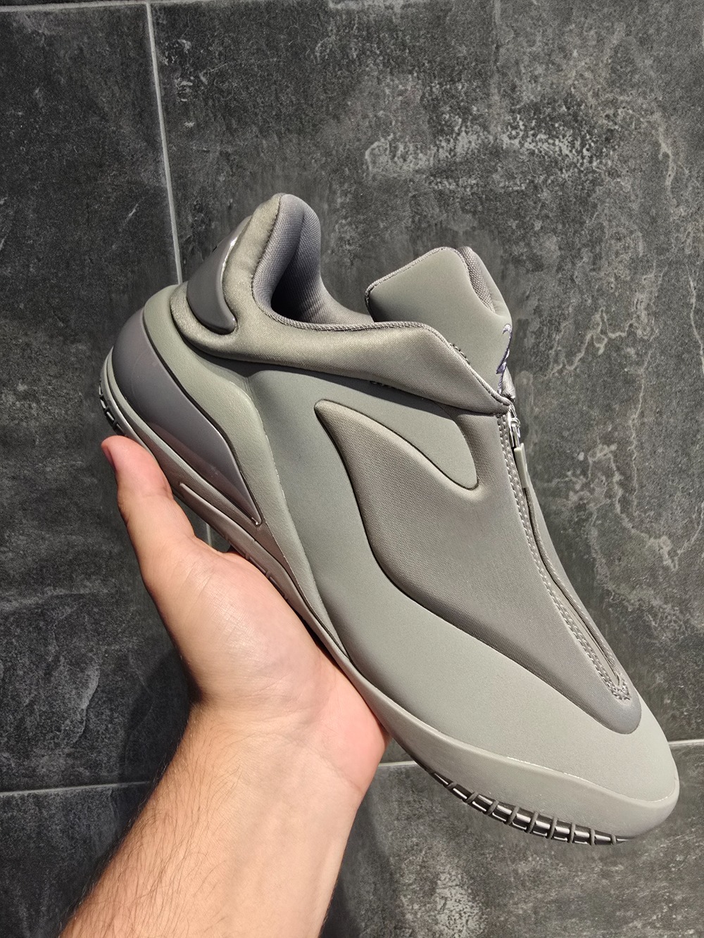 Converse Shai 001 Ares Grey — 46, Novo