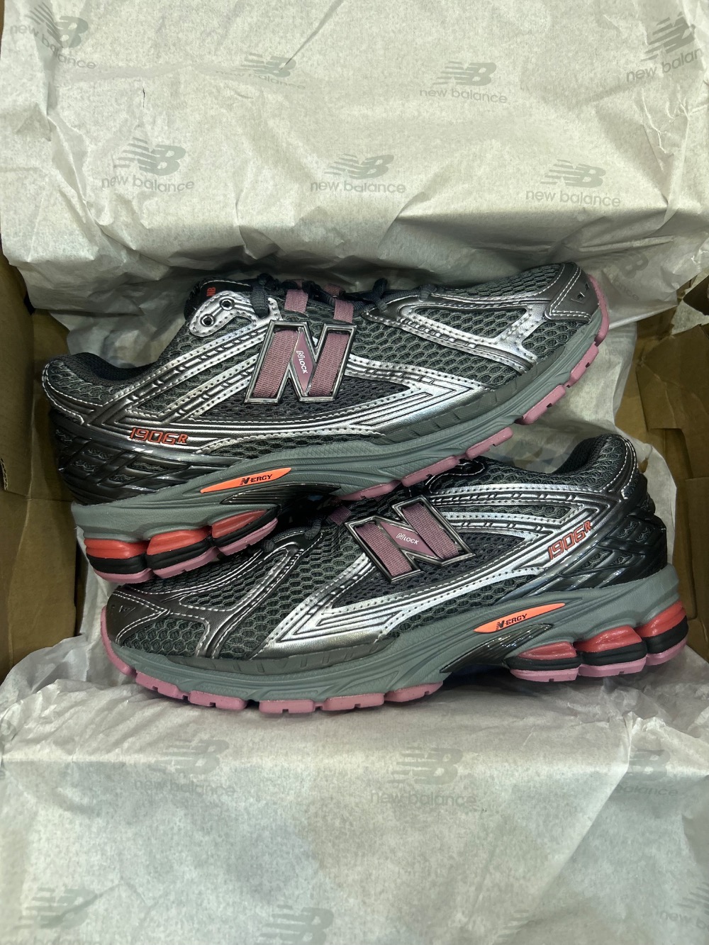 New Balance 1906R Dark Silver Metallic Pink — 39 / 40 / 41 / 43, Novo