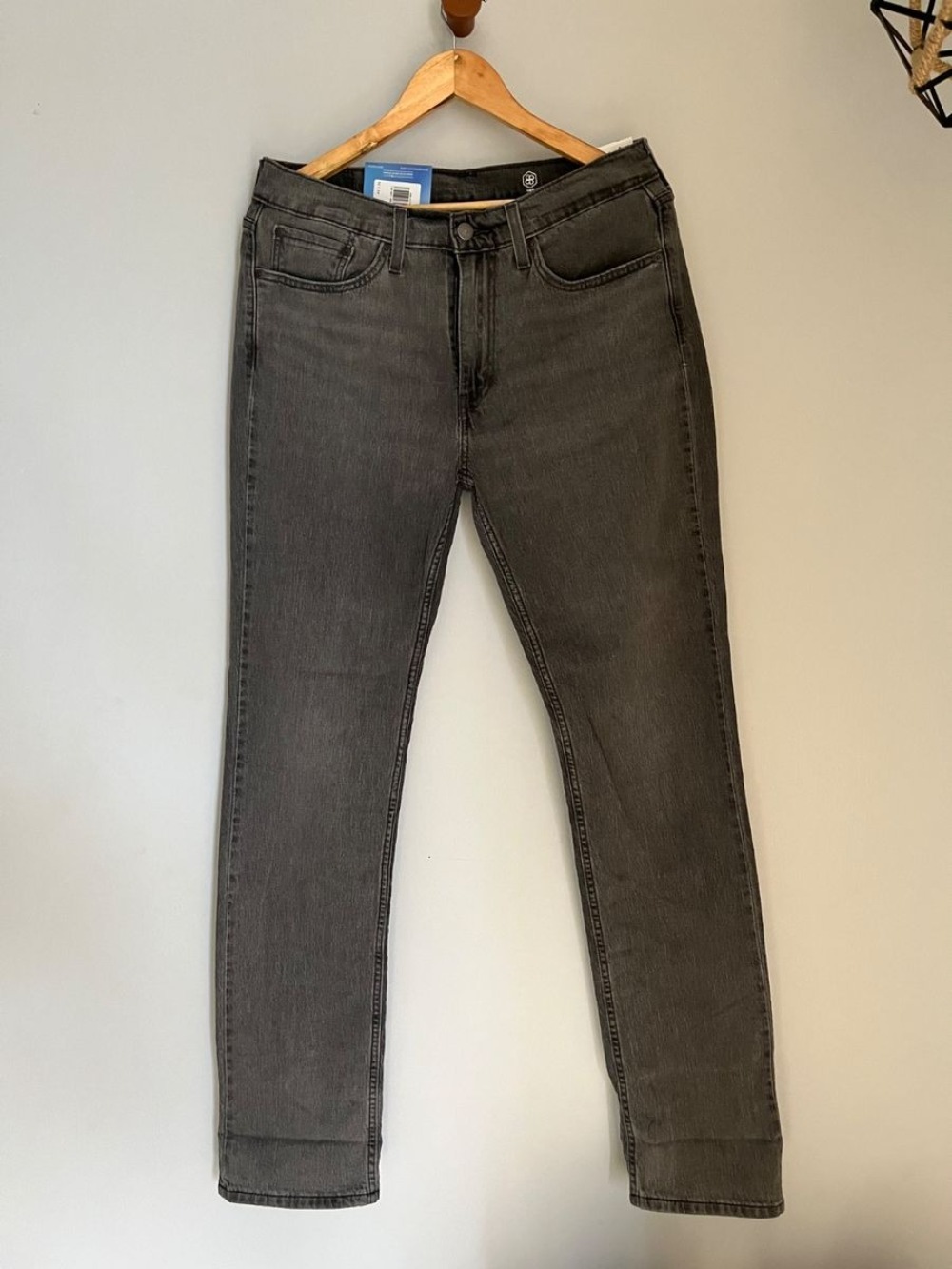 Calça reta Levi's 514 Straight cinza