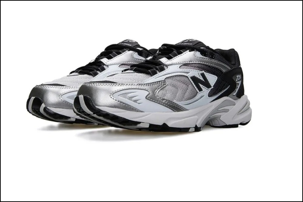New Balance 725 Grey Matter and Black