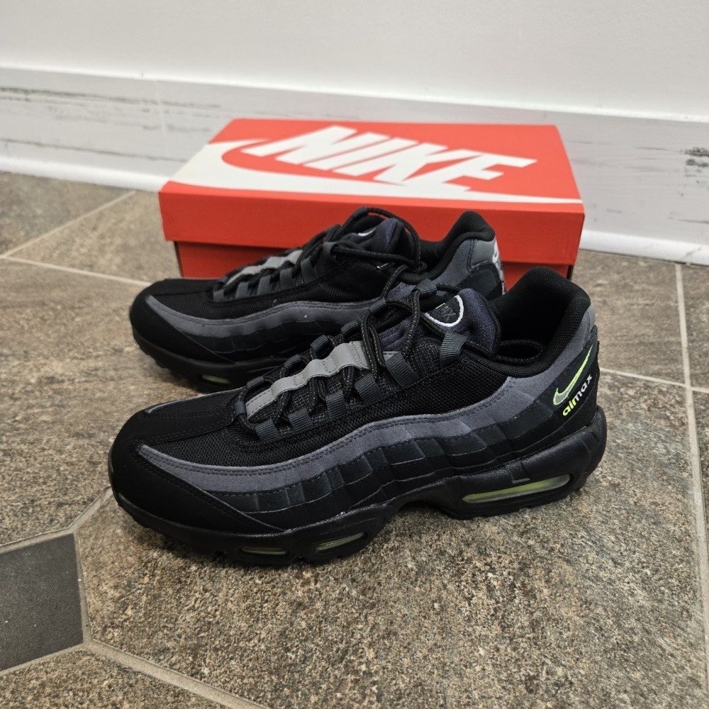 Nike Air Max 95 Retro Logo Black Grey Volt — 37 / 37.5 / 38 / 39 / 39.5 / 40 / 40.5 / 41, Novo