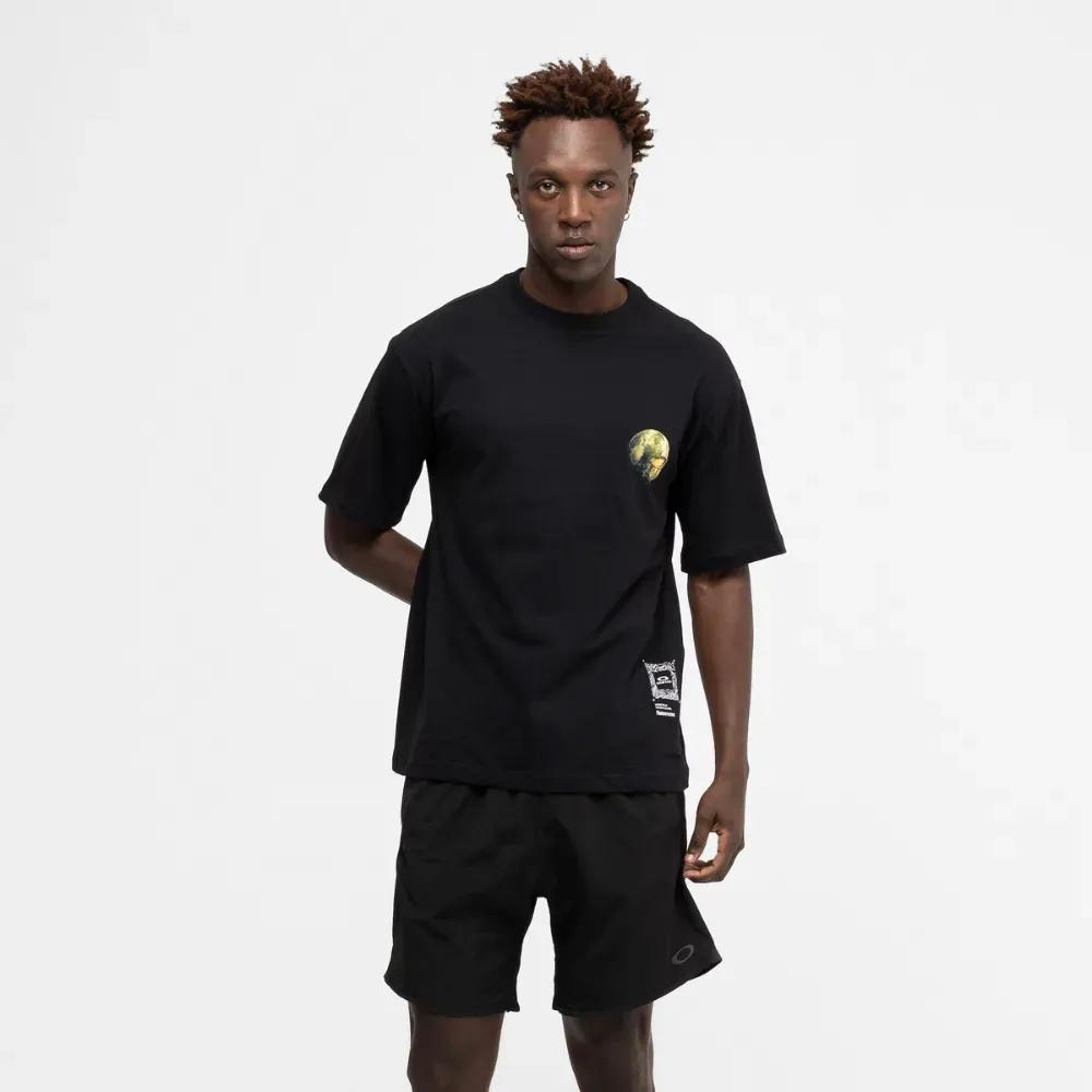 Camiseta Oakley Natureverse Planet Blackout - Droper