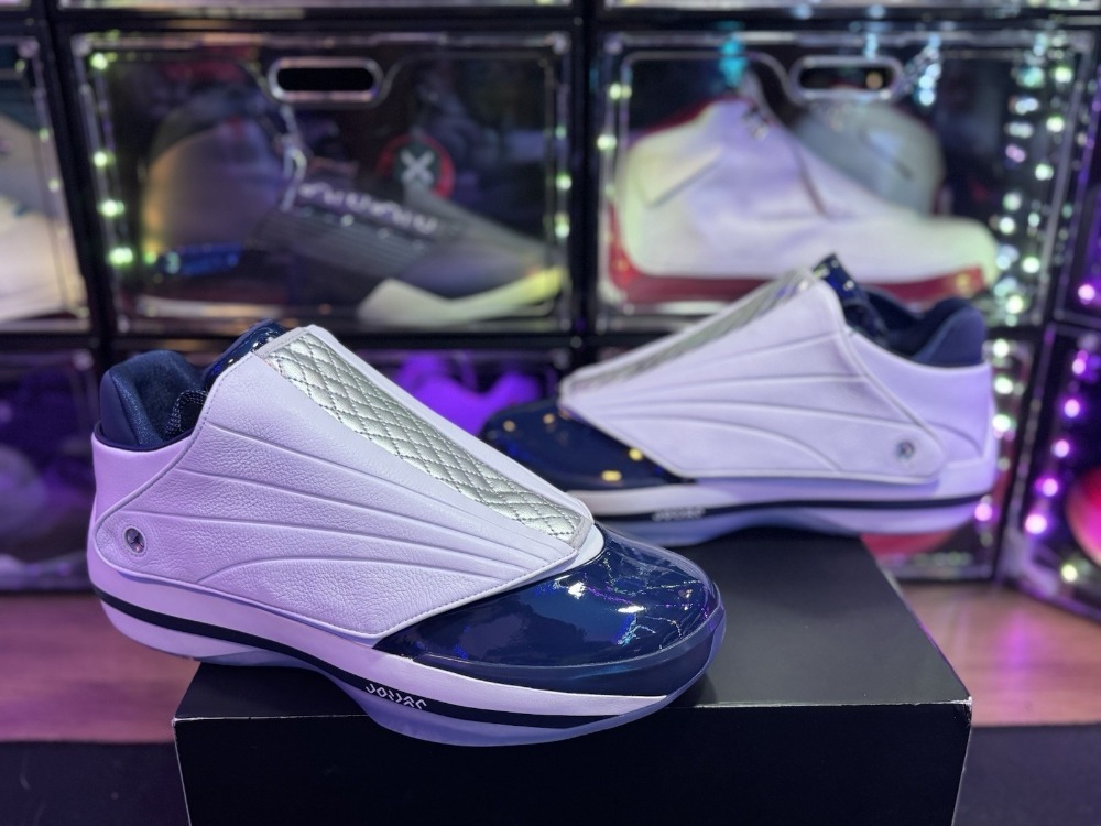 Air Jordan 4016 White Midnight Navy — 40.5 / 42.5 / 43.5 / 44, Novo