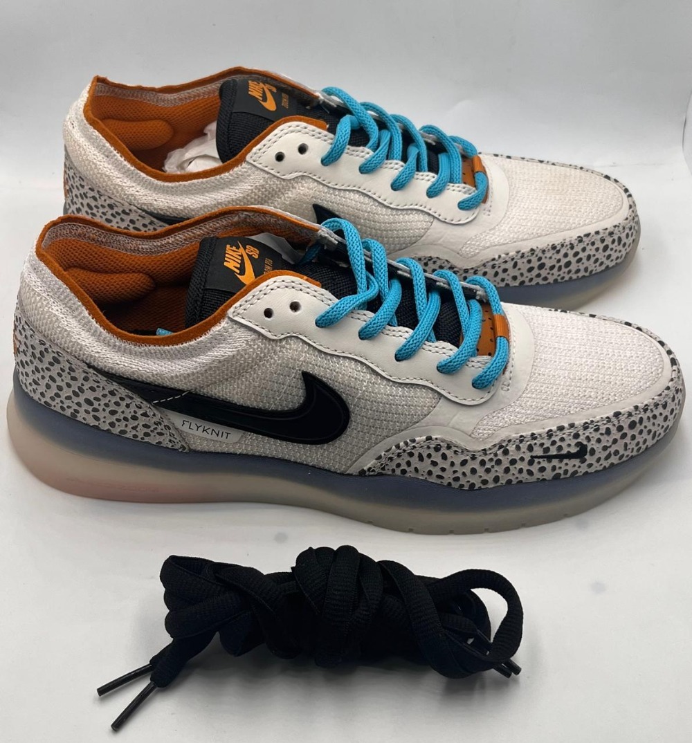 Nike SB PS8 Phantom and Black