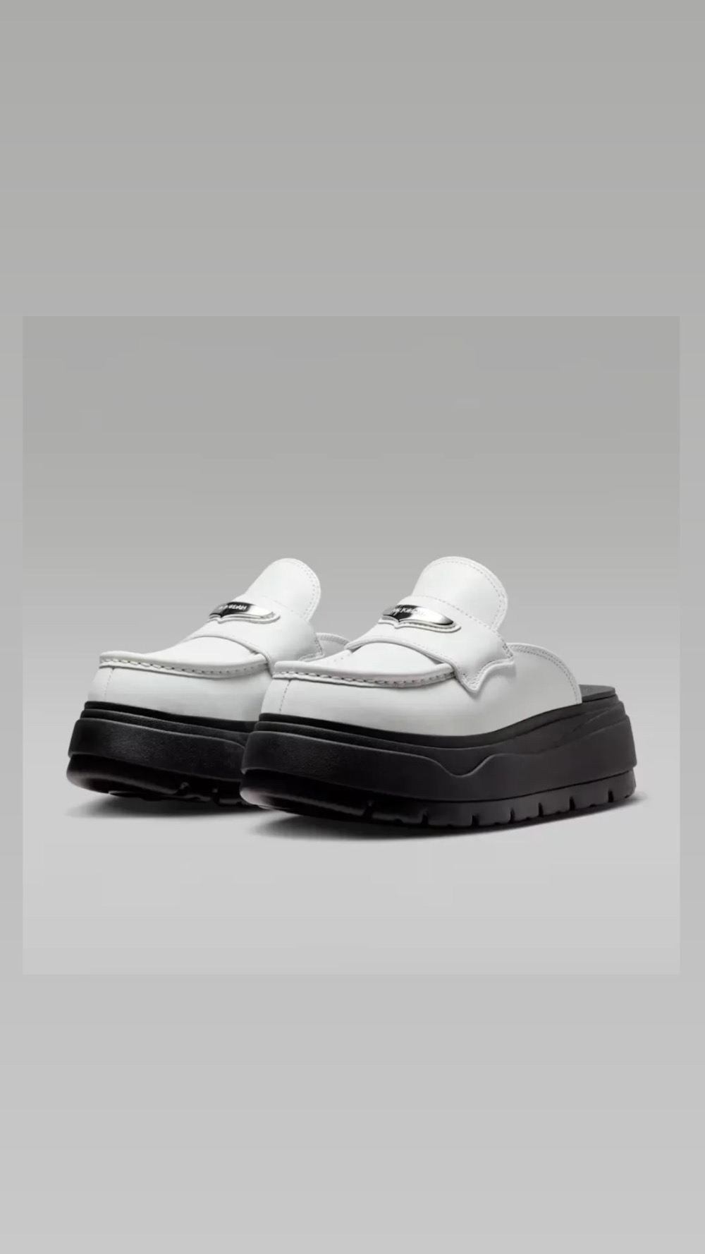 Air Jordan Mule Summit White Black — 34 / 35 / 36 / 39 / 40 / 41, Novo