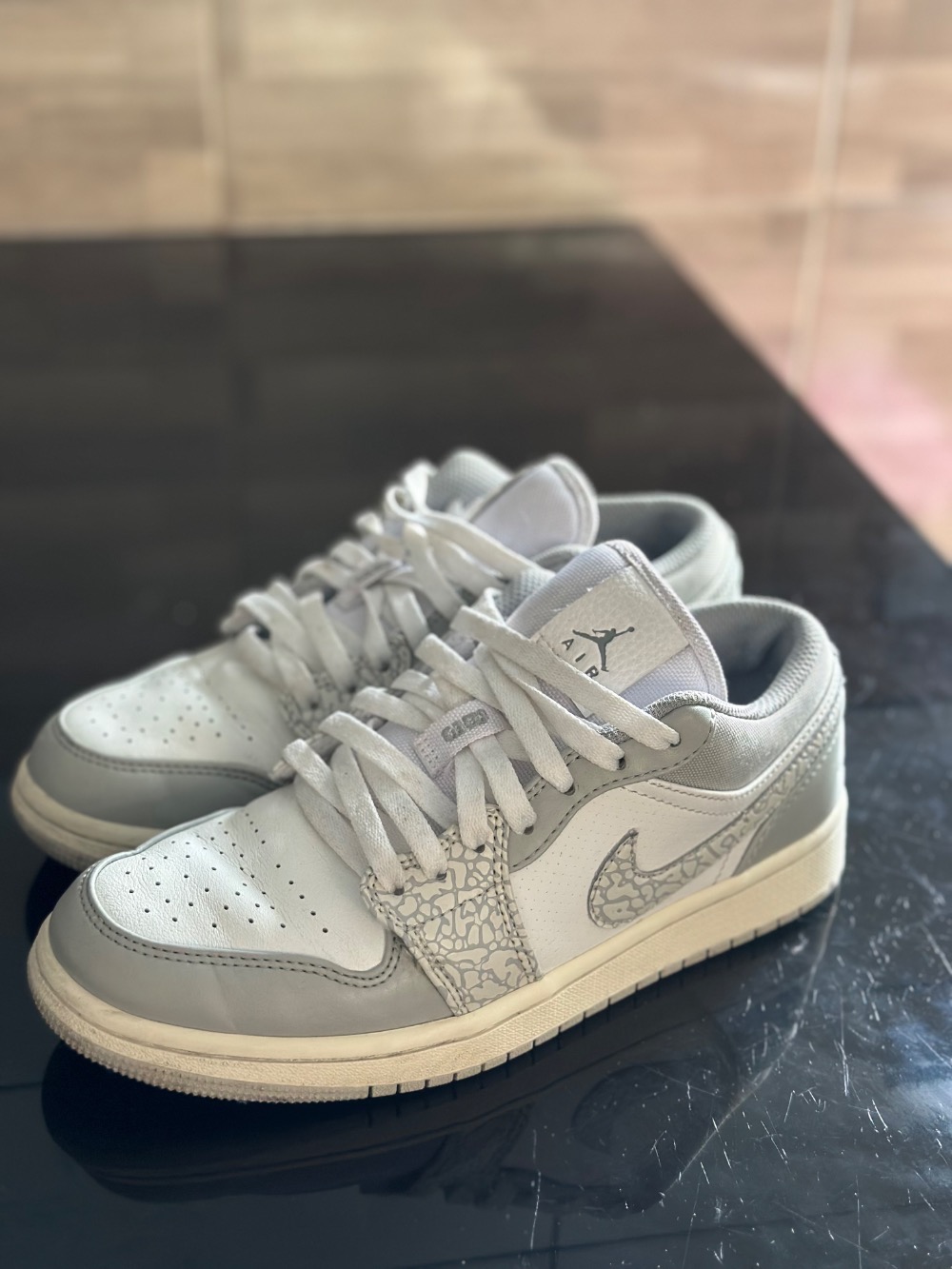Air Jordan 1 Low Premium Elephant Print — 39, Usado