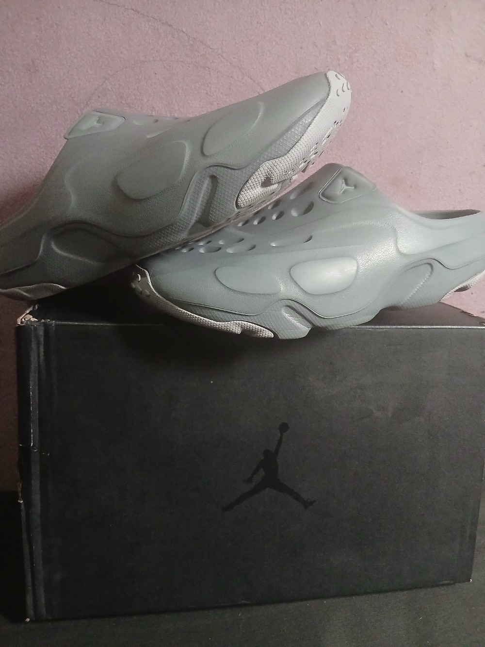 Jordan Roam Cool Grey Wolf Grey