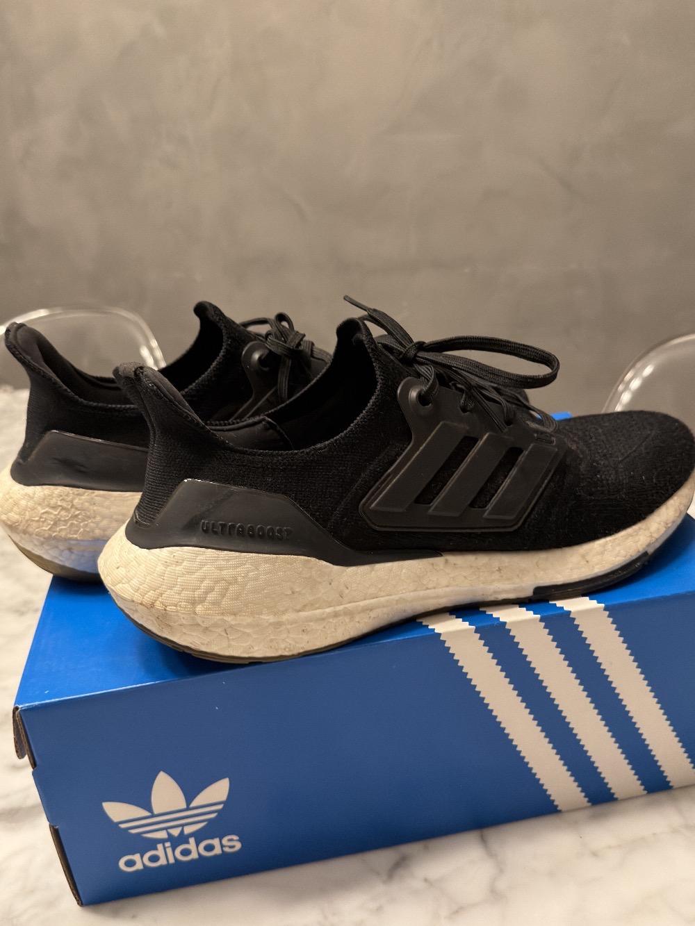 adidas Ultraboost Light 23 Core Black Crystal White