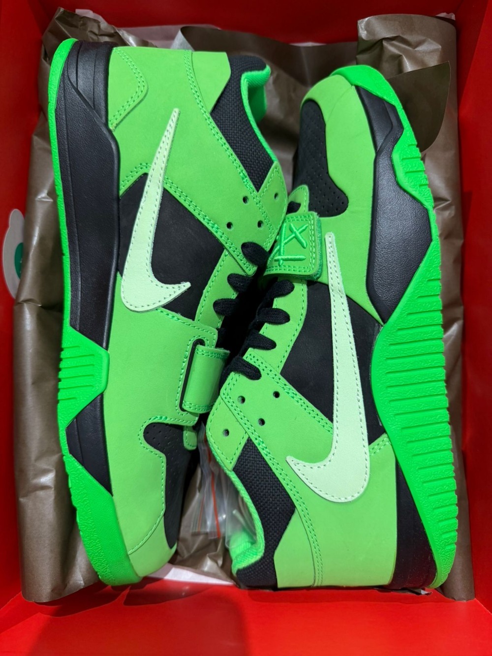 Travis Scott x Jordan Jumpman Jack TR Green Spark — 43.5, Novo