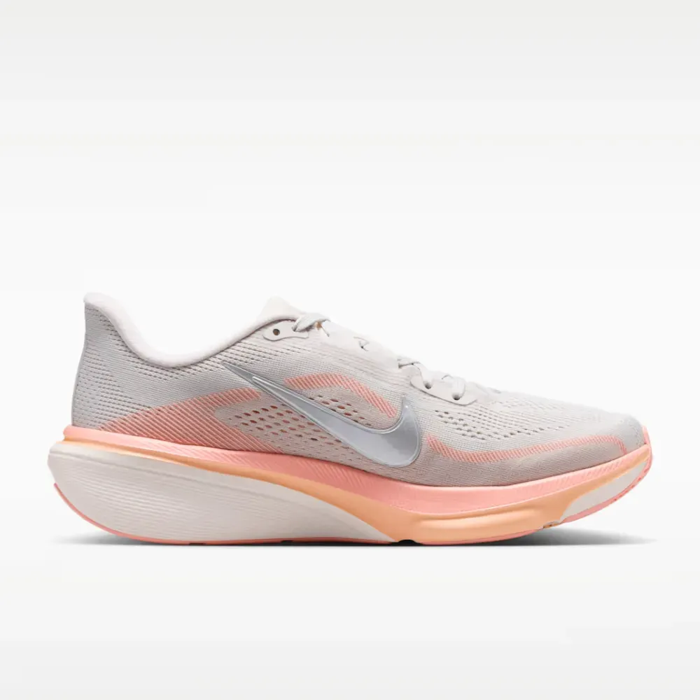 Nike Pegasus 42 Light Bone Arctic Orange Feminino foto 3