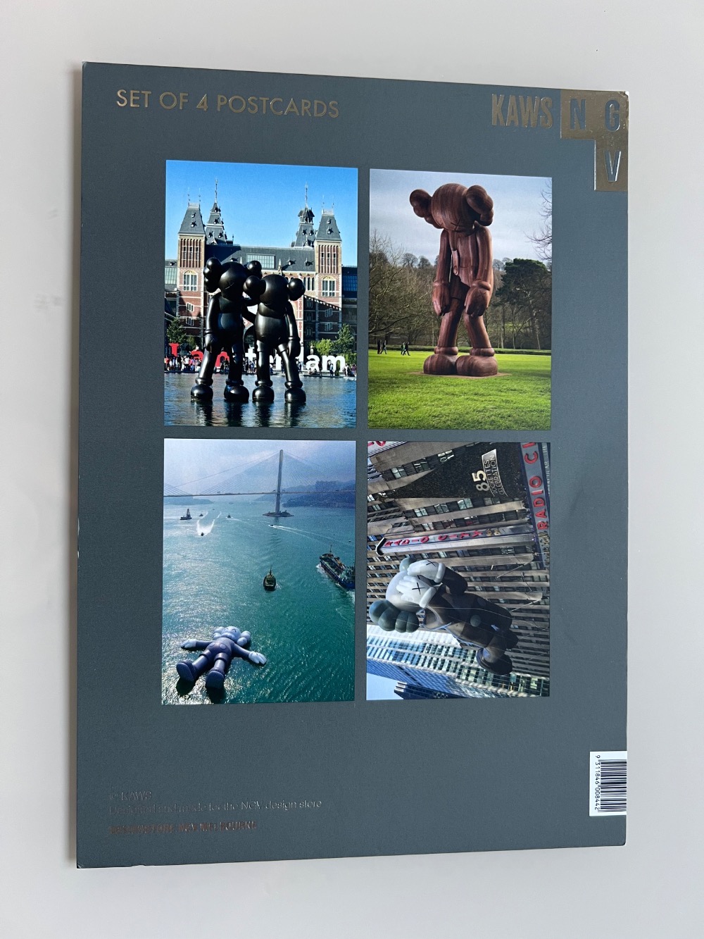 Cartão Postal Kaws