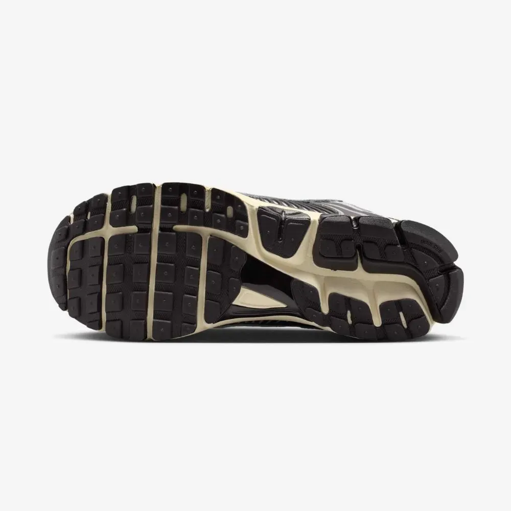 Nike Zoom Vomero 5 Black Metallic Silver foto 5