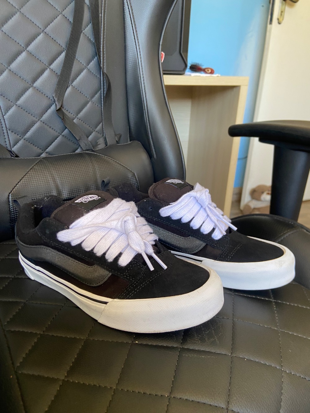 Vans Knu Skool Black True White — 39, Usado