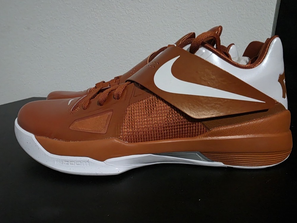 Nike KD 4 Texas Longhorns — 38 / 39 / 39.5 / 40 / 40.5 / 41 / 42 / 42.5 / 43 / 43.5 / 44, Novo