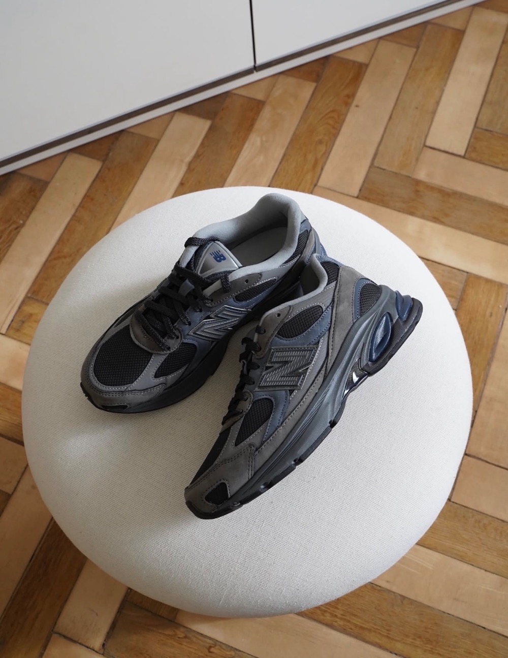 New Balance 2010 Tornado Faded Black Dark Silver Metallic — 44, Novo