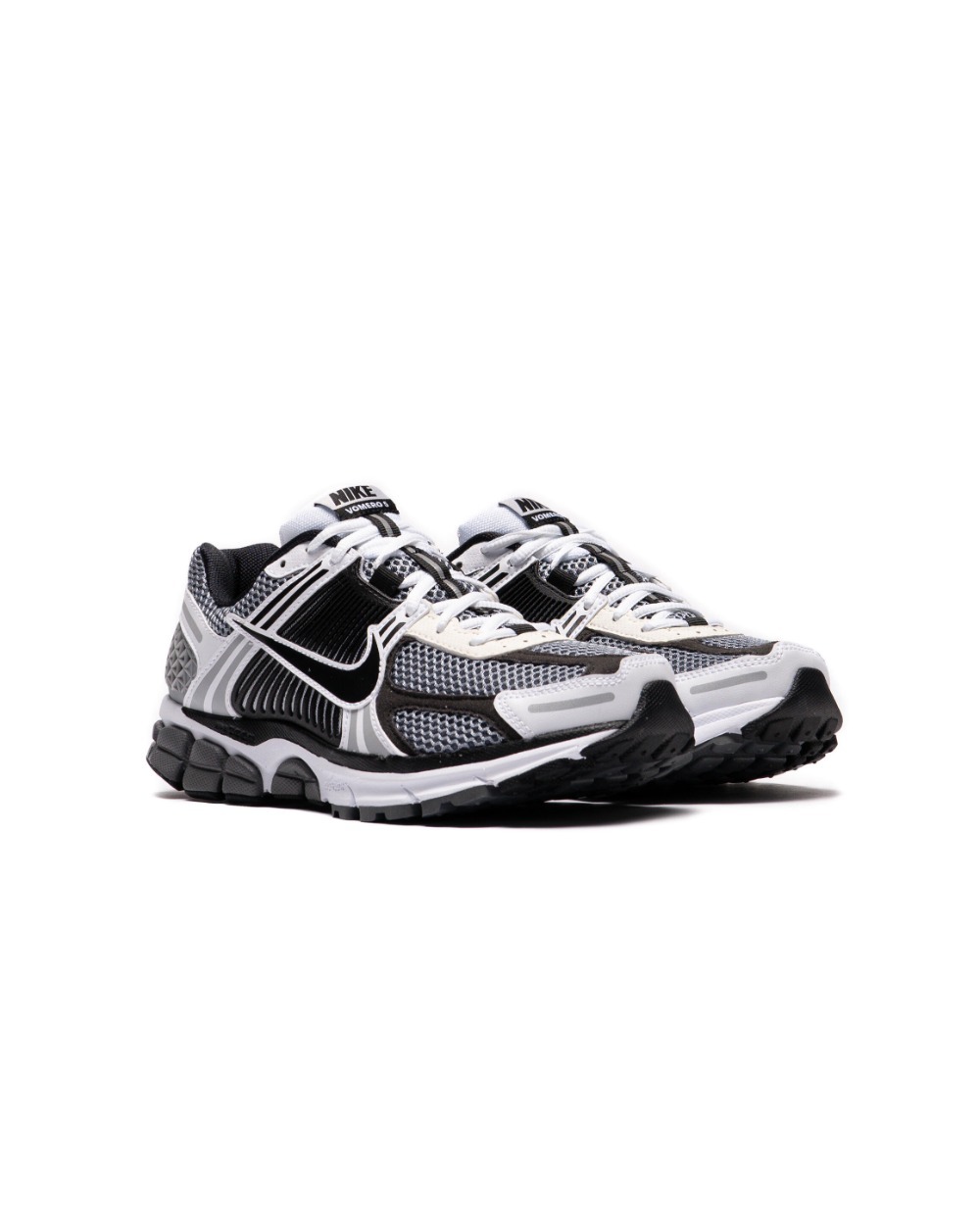Nike Zoom Vomero 5 SE Dark Grey White Sail Black — 35.5, Novo