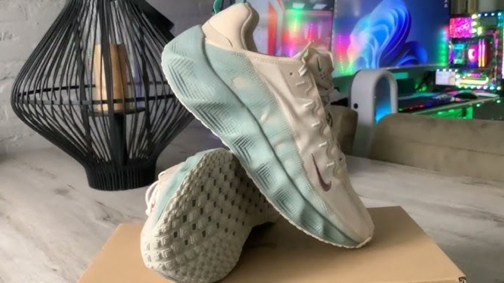 Nike Ava Rover Light Orewood Brow