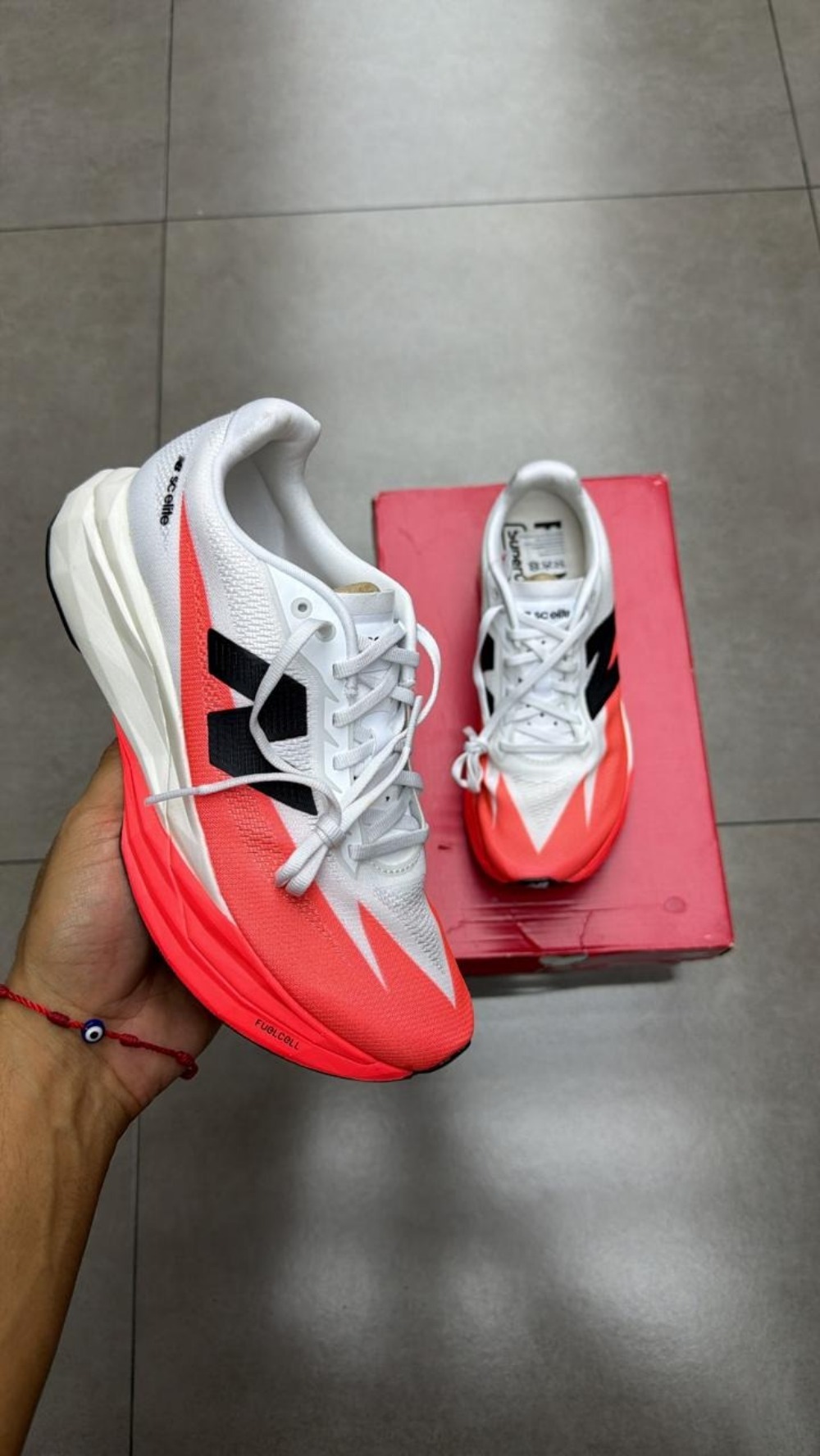 New Balance FuelCell SuperComp Elite v5 Urgent Red White Black Feminino