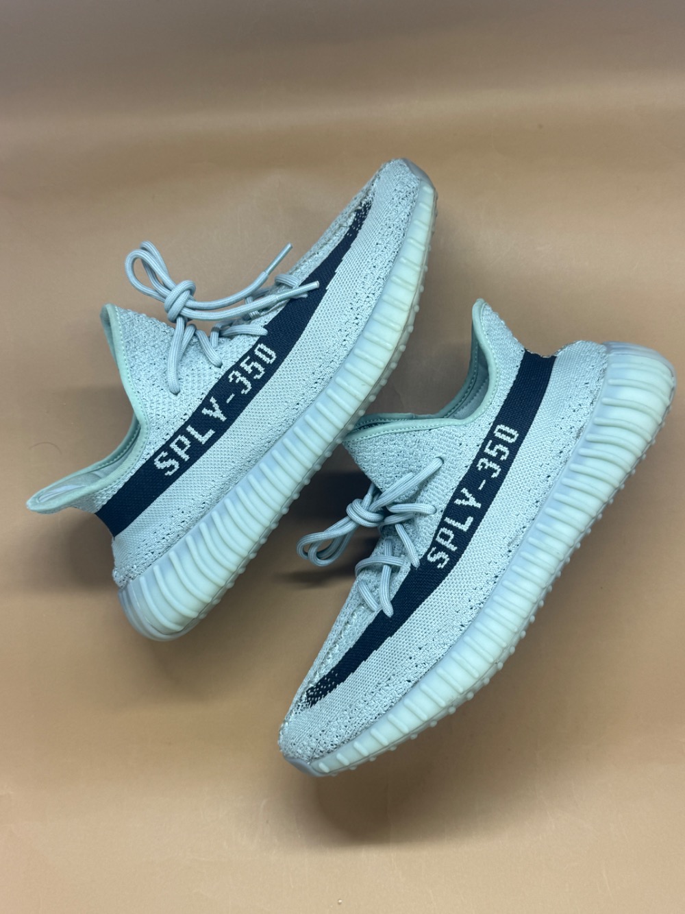 Yeezy 350 V2 Salt — 44, Usado