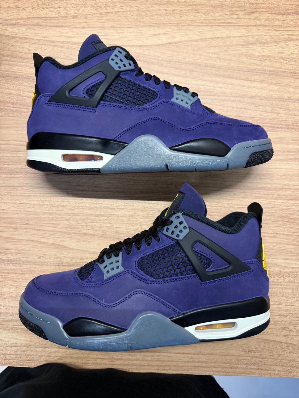 Air Jordan 4 Imperial Purple — 40.5, Novo