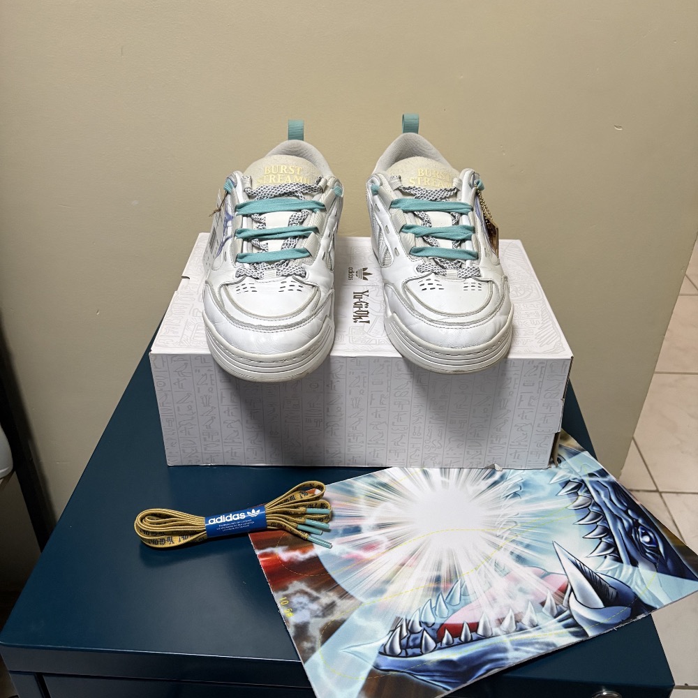 Yu-Gi-Oh! x adidas ADI2000 Blue Eyes White Dragon — 43, Usado