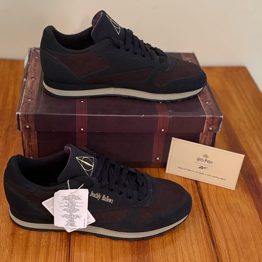 Tênis Reebok Classic Leather Harry Potter And The Deathly Hallows.