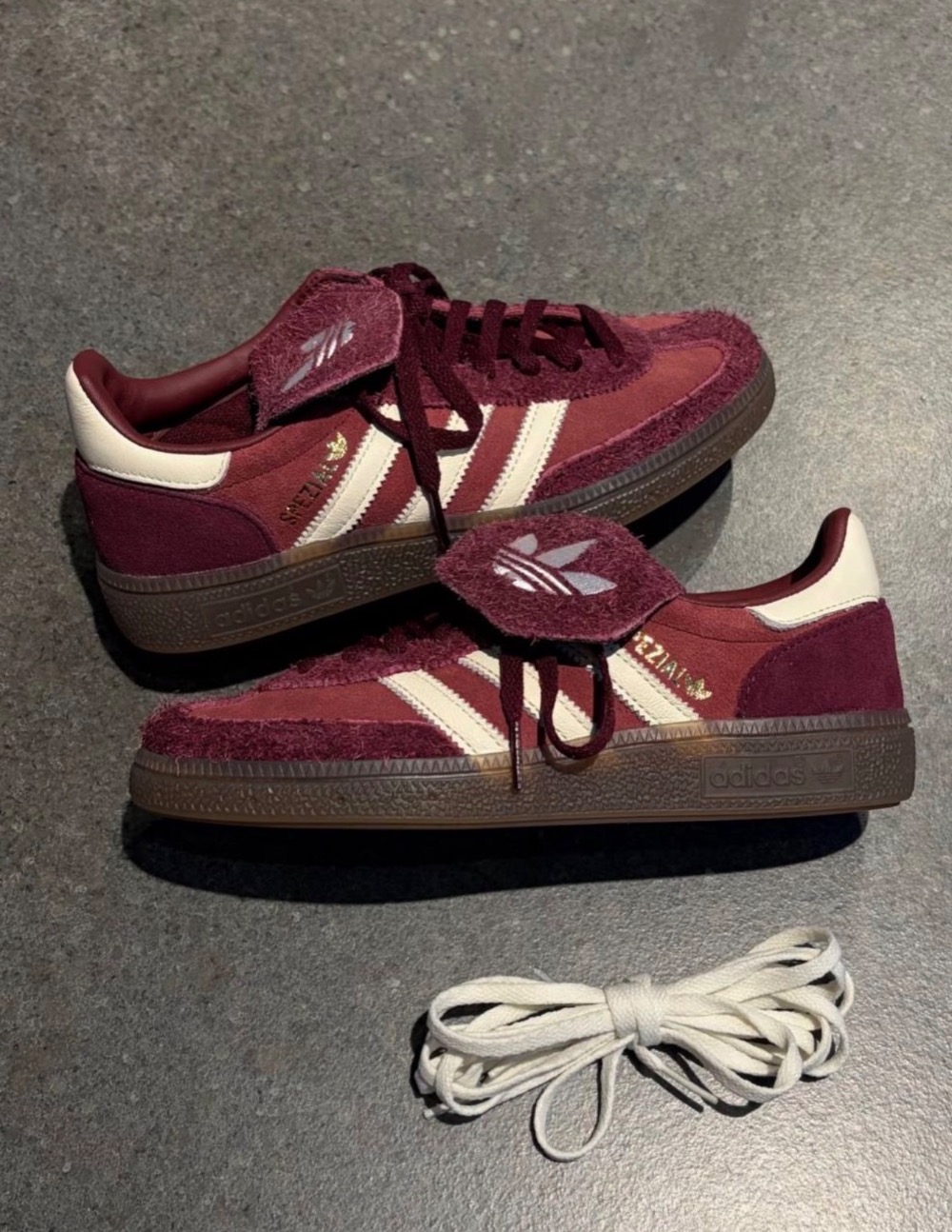 adidas Handball Spezial LT Shadow Red Off White Gum — 34, Novo