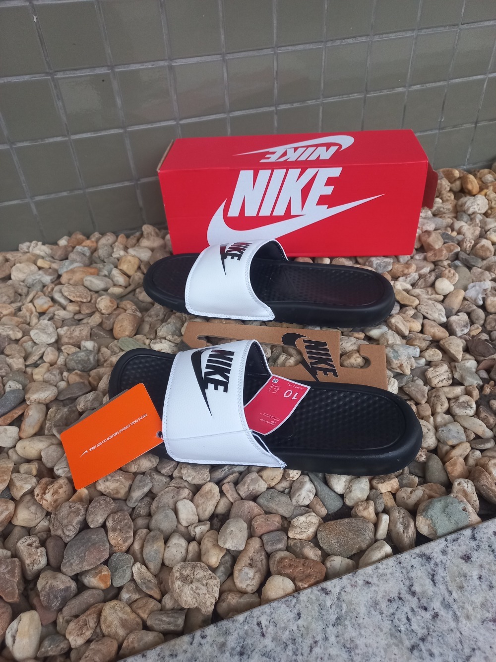 Nike Victori One White Black