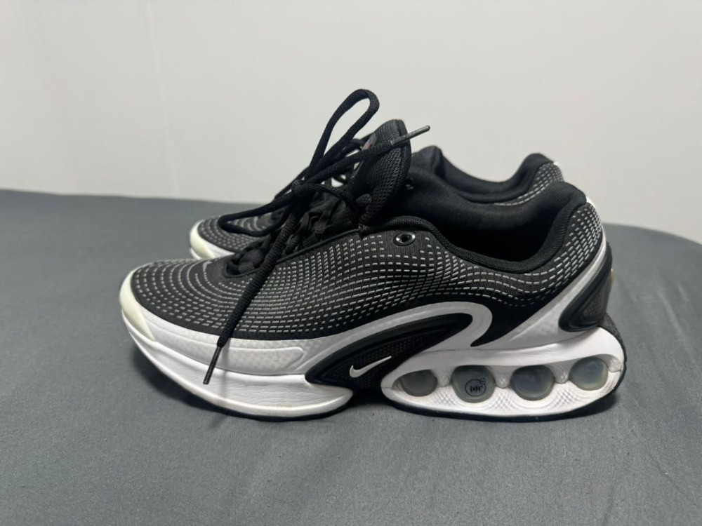 Nike Air Max DN Black White Cool Grey — 43, Usado
