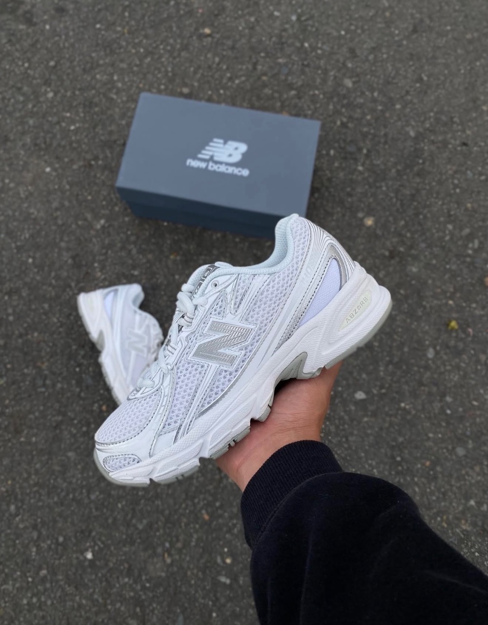 New Balance 740 Silver Metallic White
