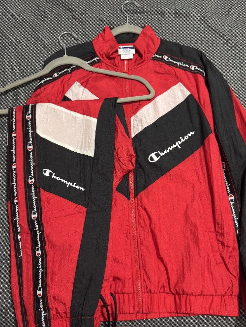 Agasalho Champion Vermelho - Combo Corta Vento + Calça