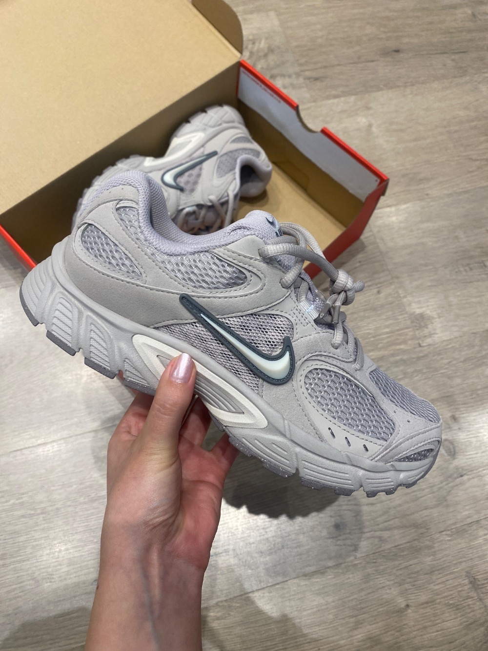 Nike V5 RNR Moon Particle