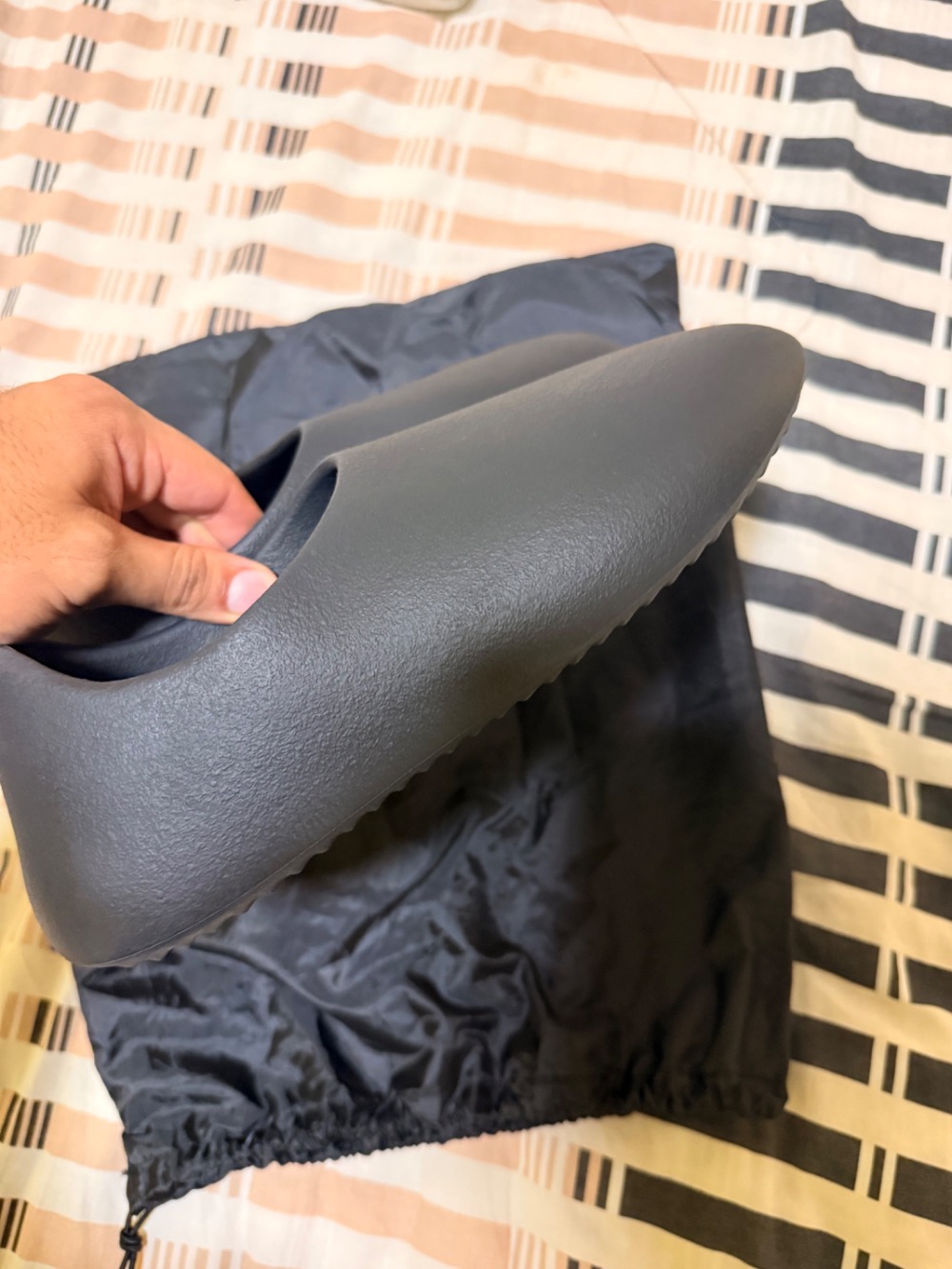 Yeezy SL-01 Black