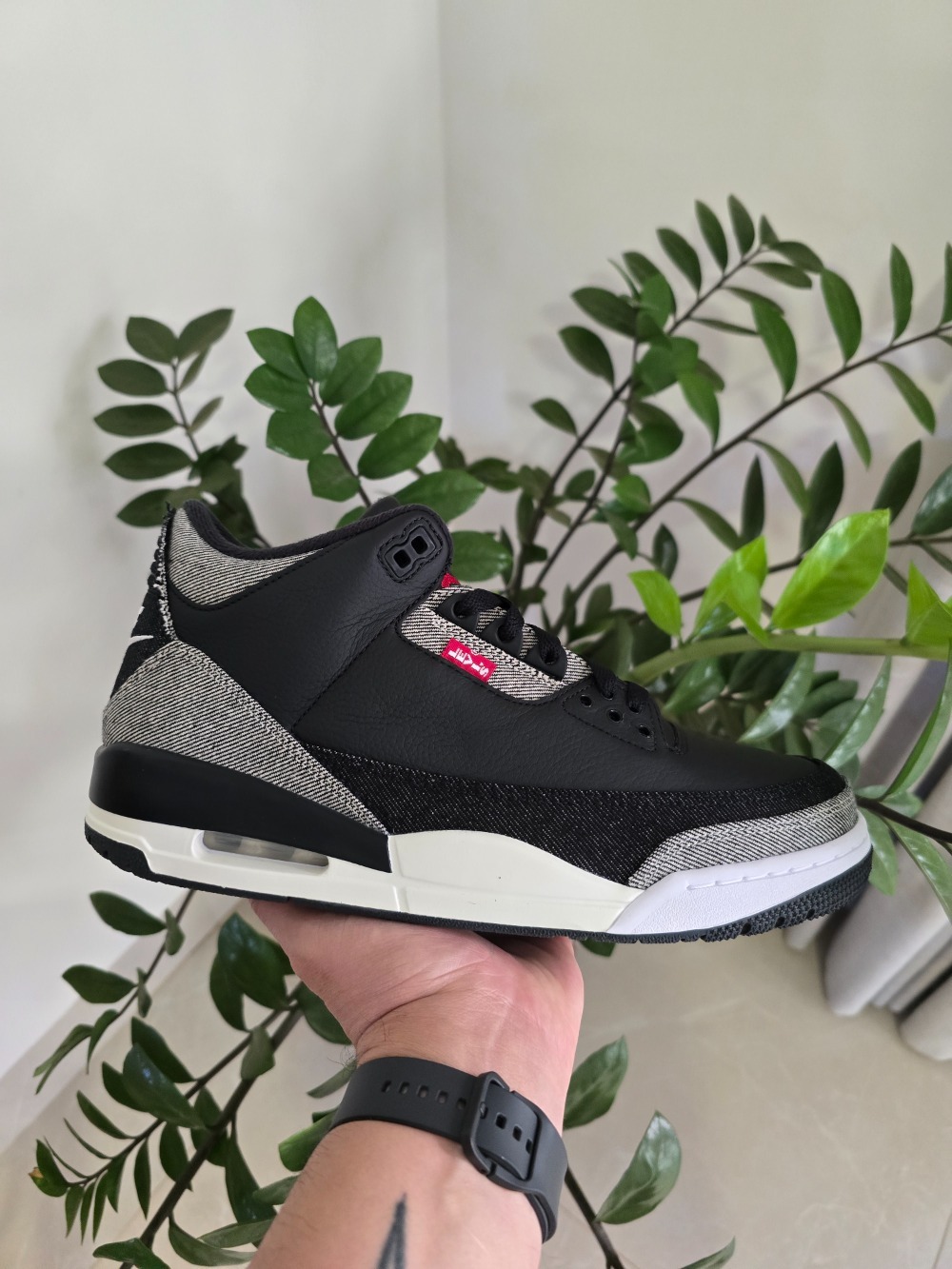 Levi's x Air Jordan 3 Black White — 41, Novo