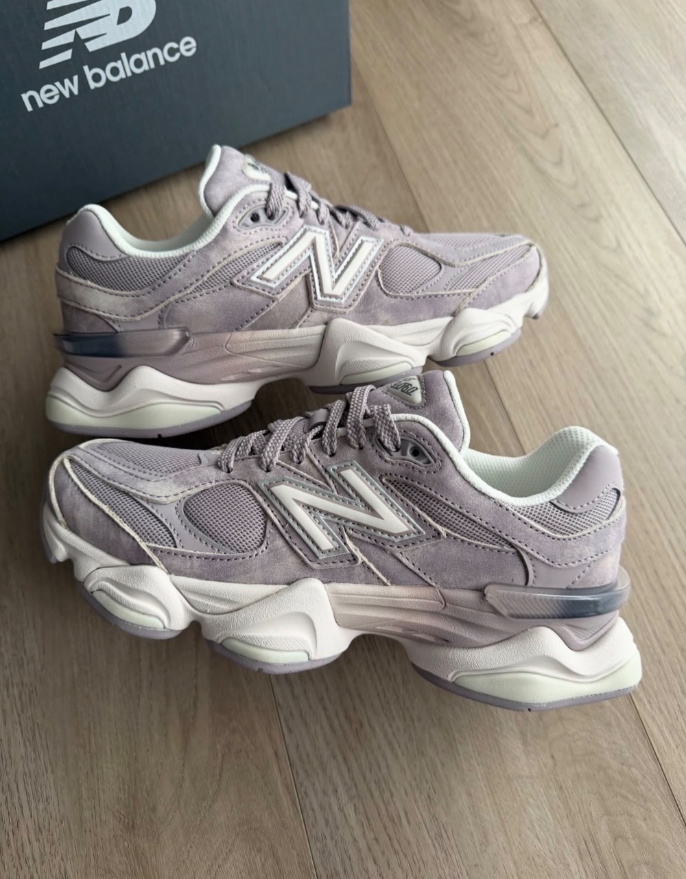 New Balance 9060 Truffle Salt — 35, Novo
