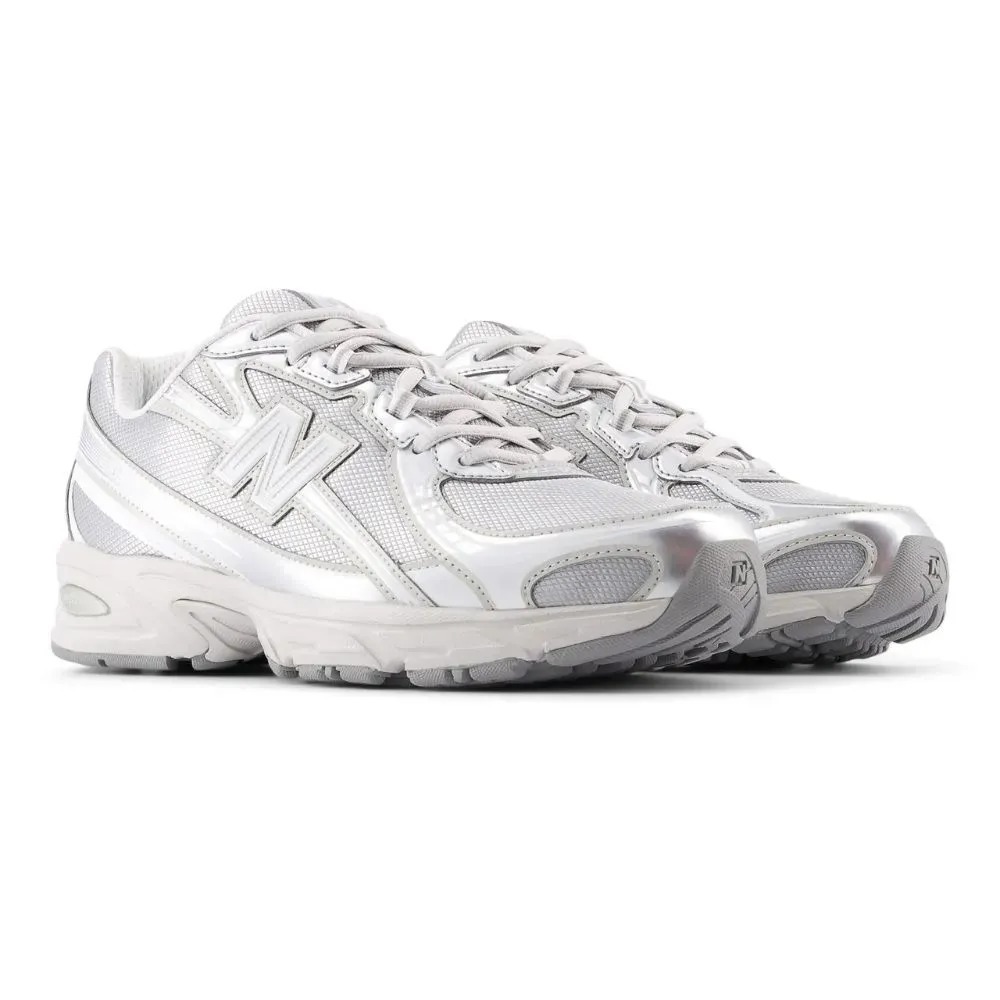New Balance 740 Silver