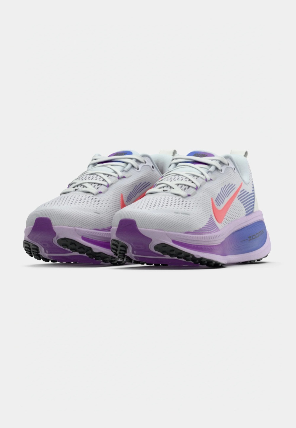 Nike Vomero 18 White Violet Mist Sapphire Hot Lava — 42.5, Novo