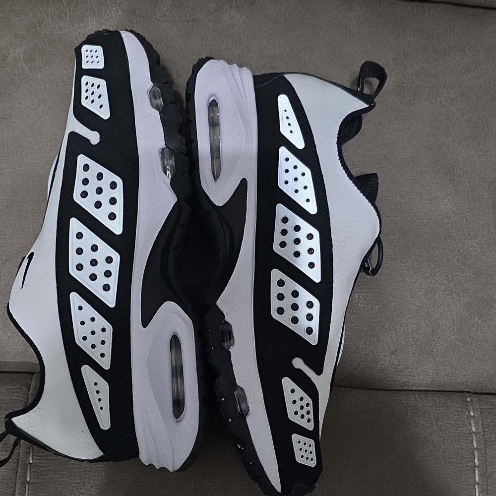 Nike Air Max Sunder White Black — 34 / 35 / 35.5 / 36 / 37 / 37.5 / 38, Novo