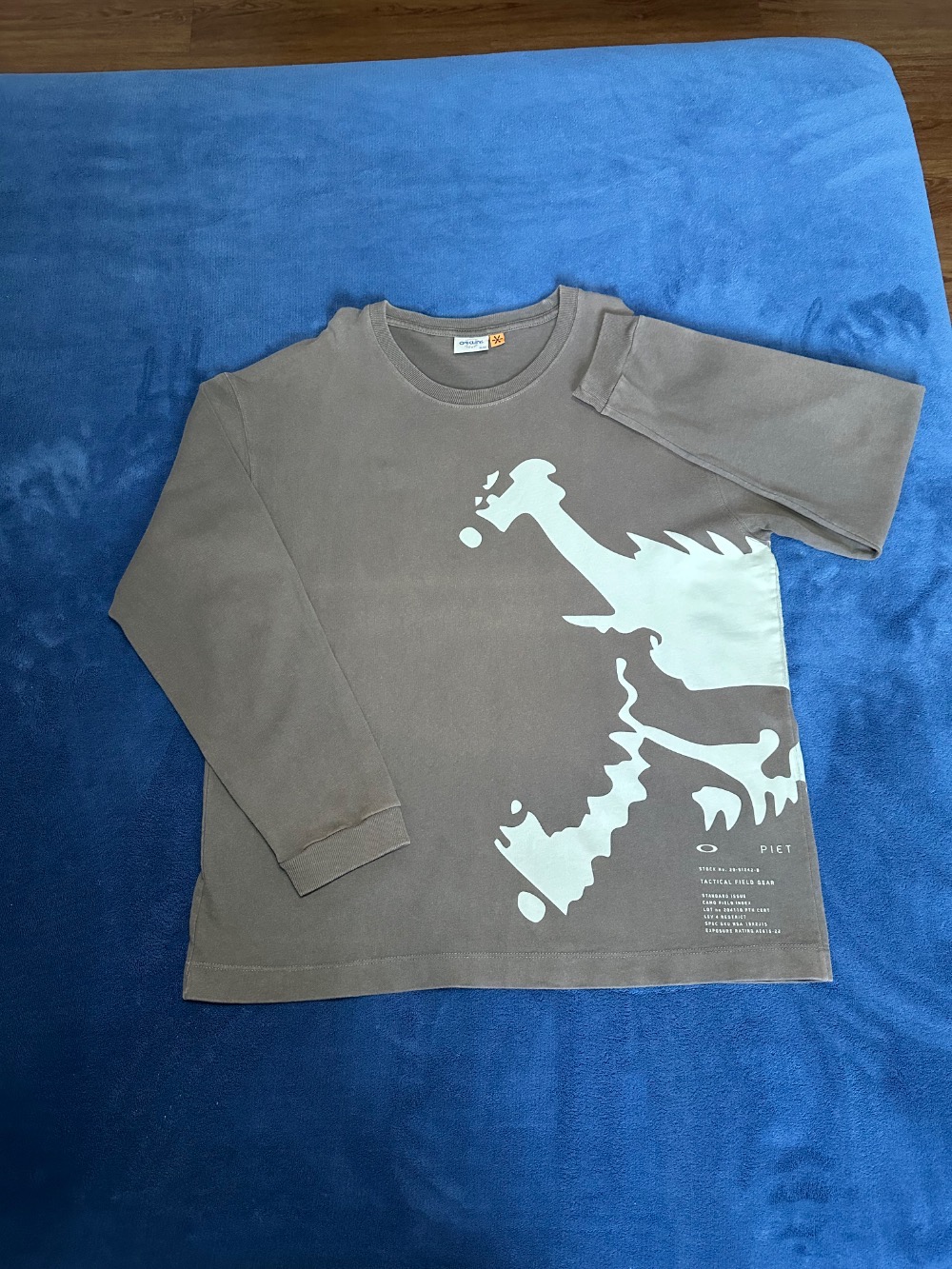 Camiseta Oakley x Piet Big Skull LS Brown — XG, Usado