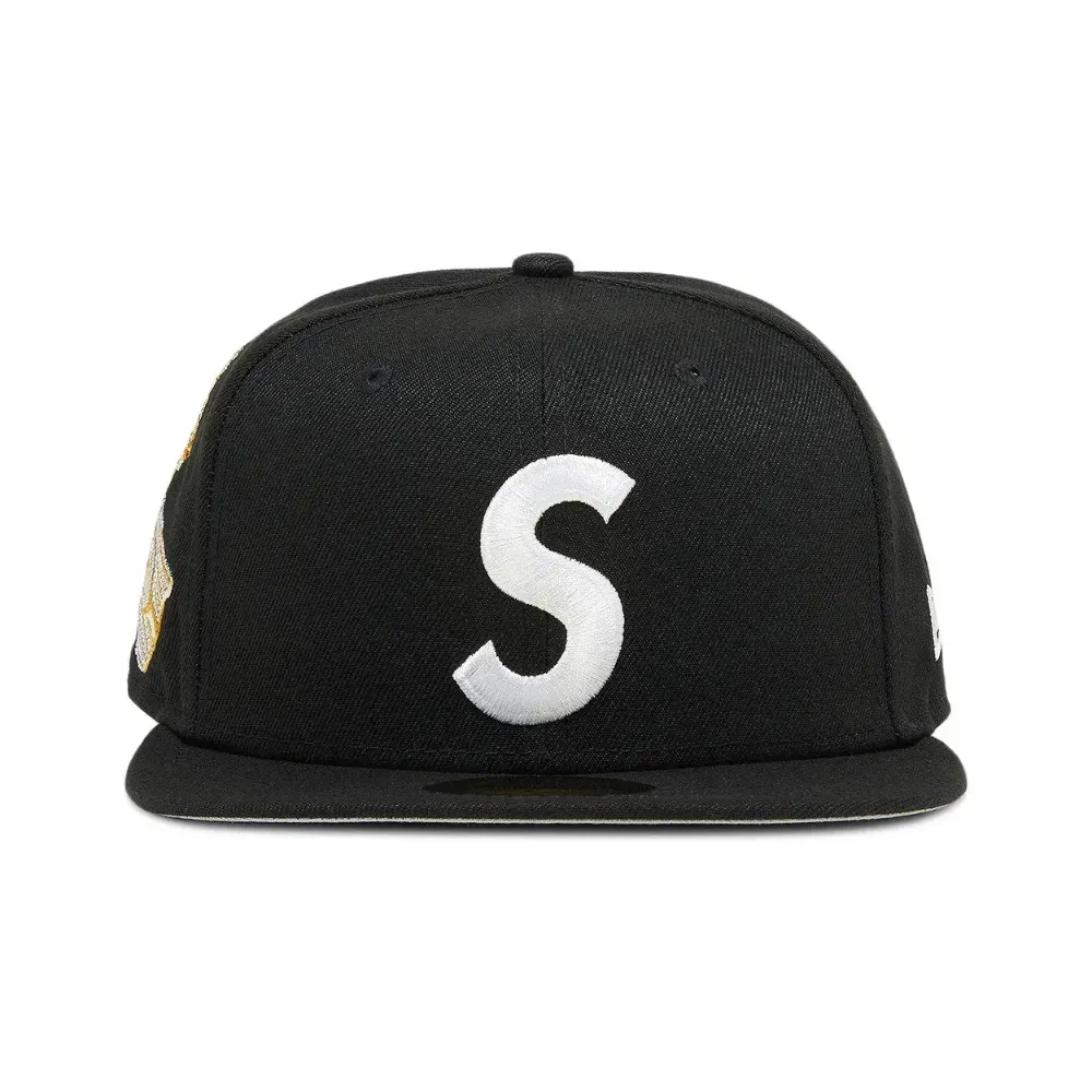 New Era x Supreme Boné Jesus Piece S Logo Black FW23 - Droper