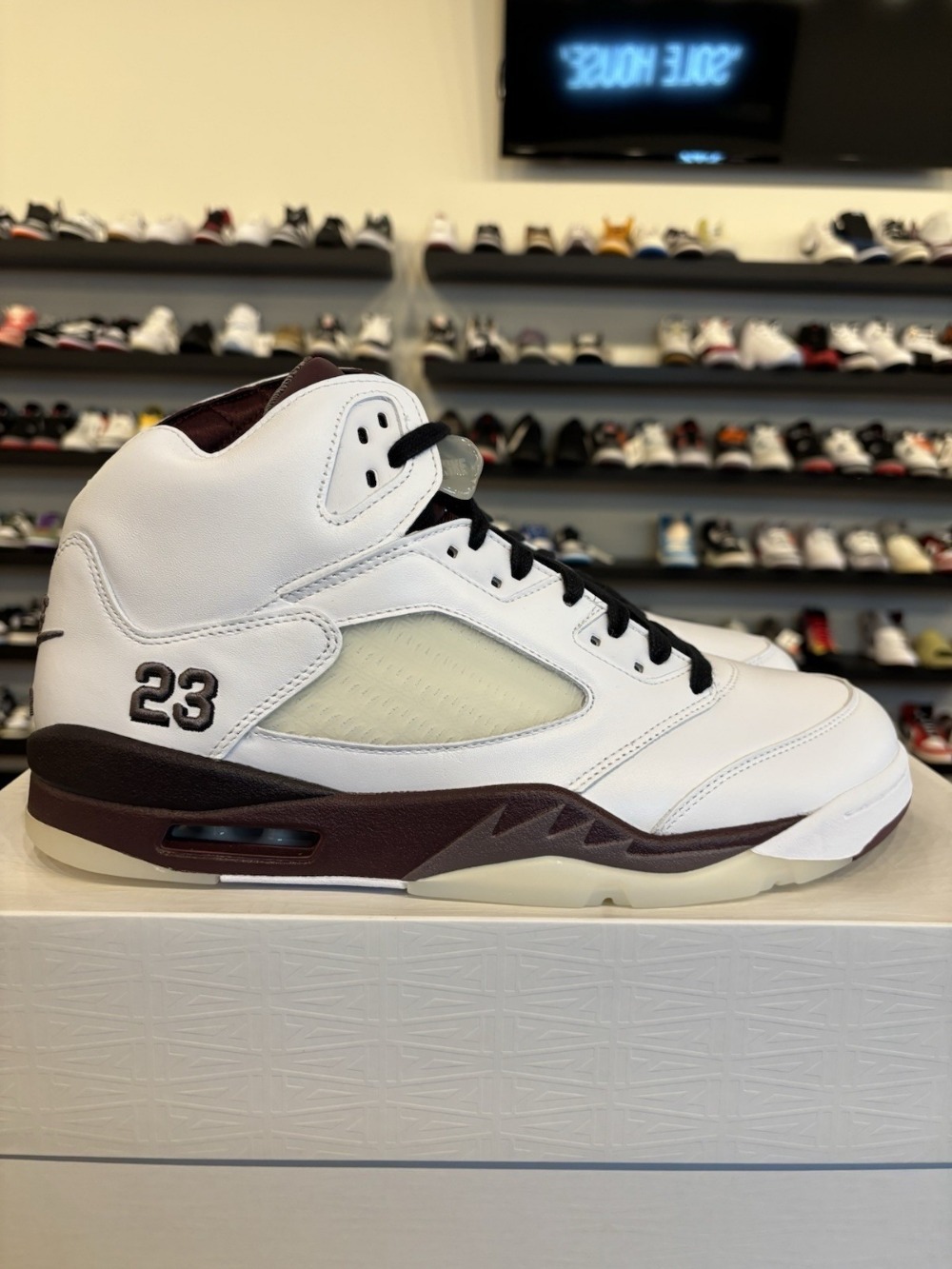 A Ma Maniére x Air Jordan 5 Retro OG Violet Ore — 37 / 37.5 / 38 / 39 / 39.5 / 40 / 40.5 / 41 / 42 / 42.5 / 43 / 43.5 / 44, Novo