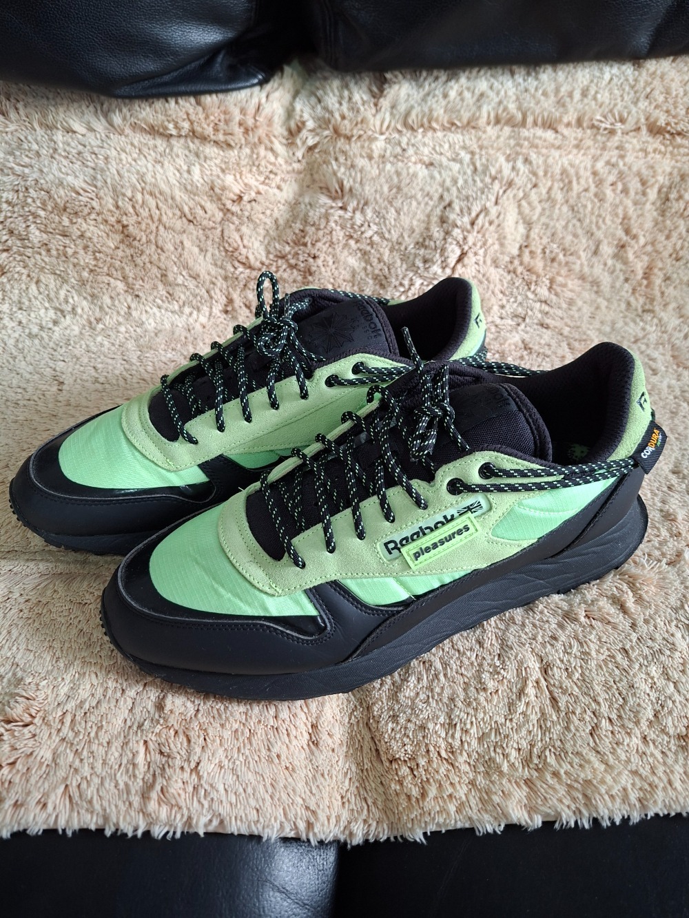 Pleasures x Reebok Classic Leather Neon Mint