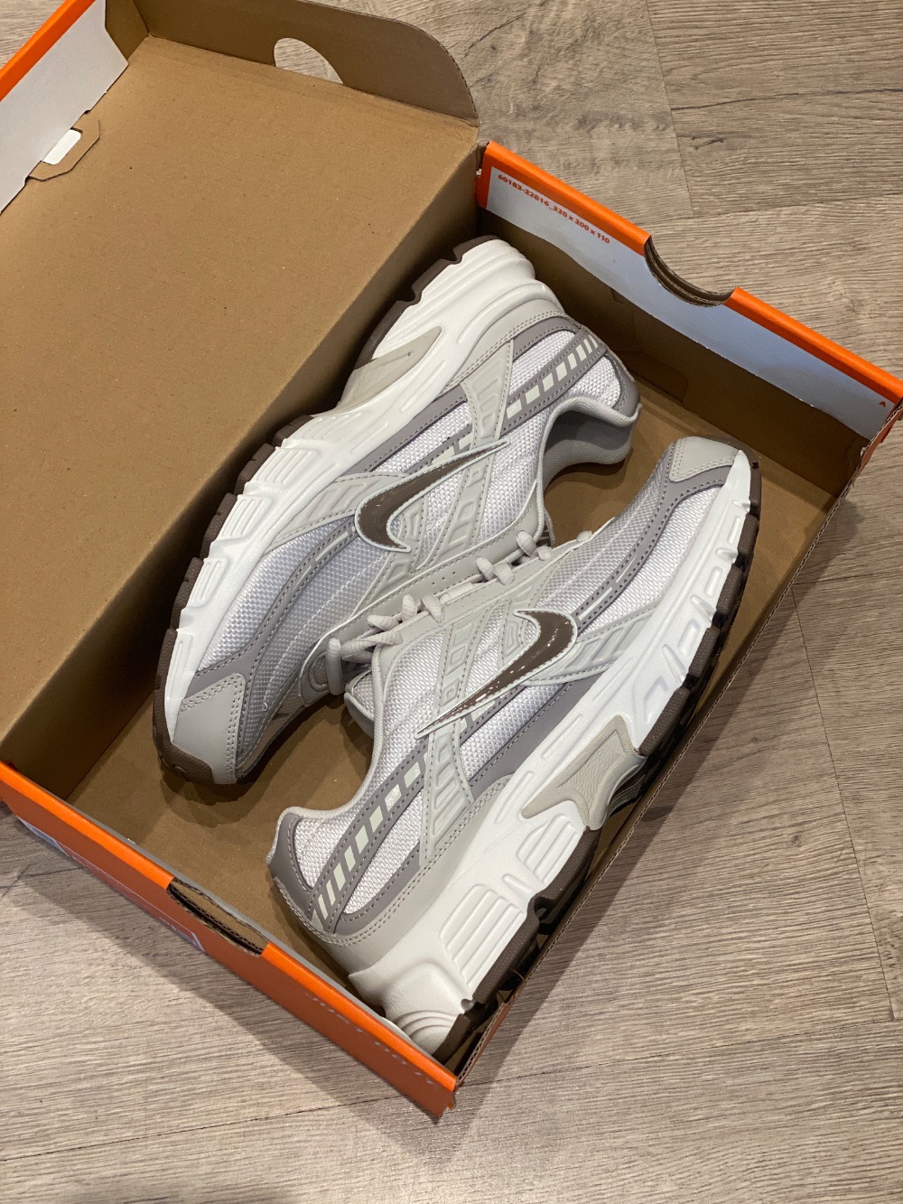 Nike Initiator Phantom Light Bone Sail Mink Brown