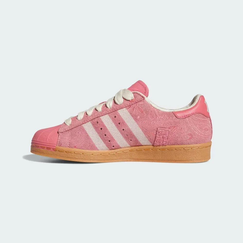 Menace x adidas Superstar 82 Mother's Day foto 3