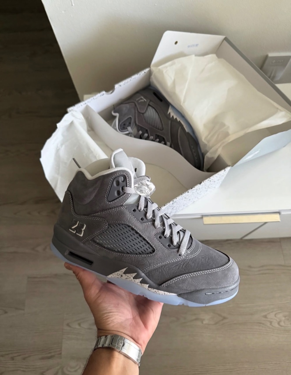 Air Jordan 5 Retro Wolf Grey — 40, Novo