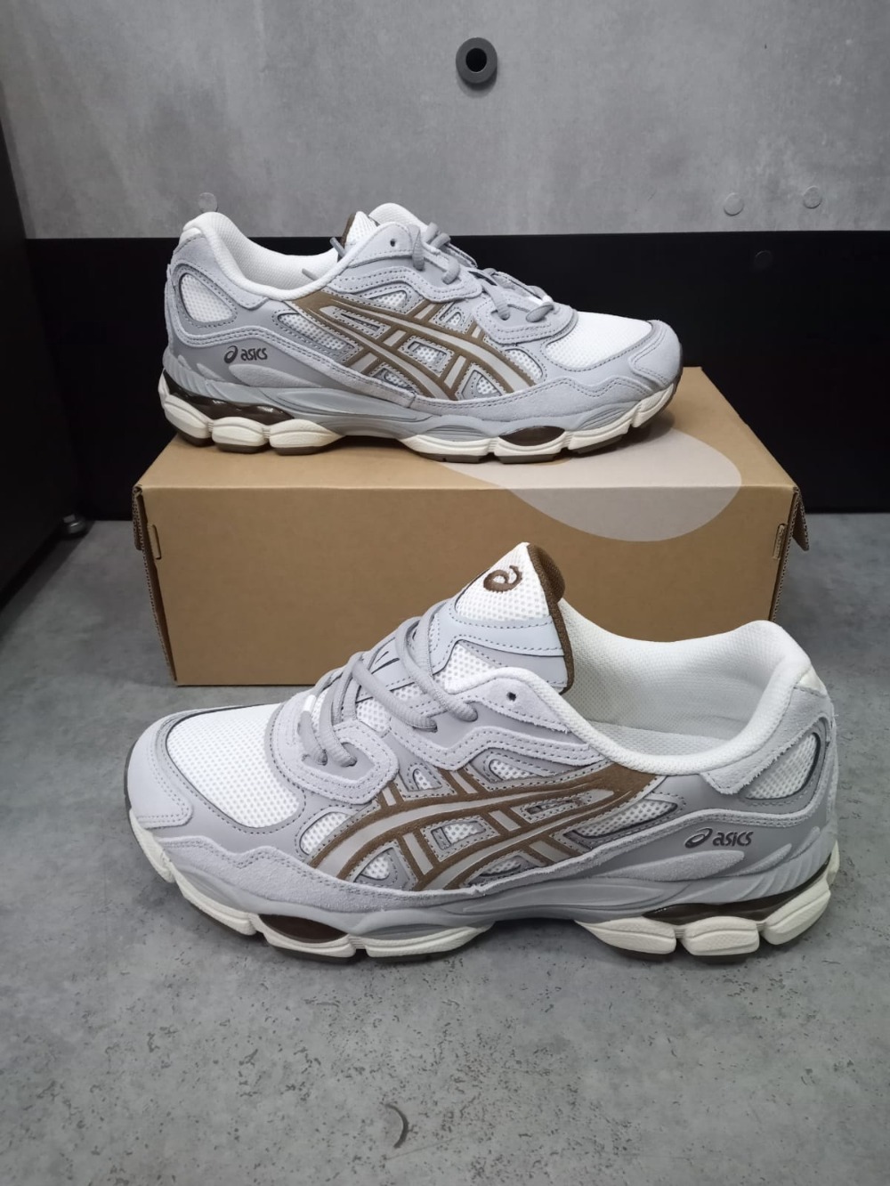 Asics Gel-NYC Cream Cement Grey